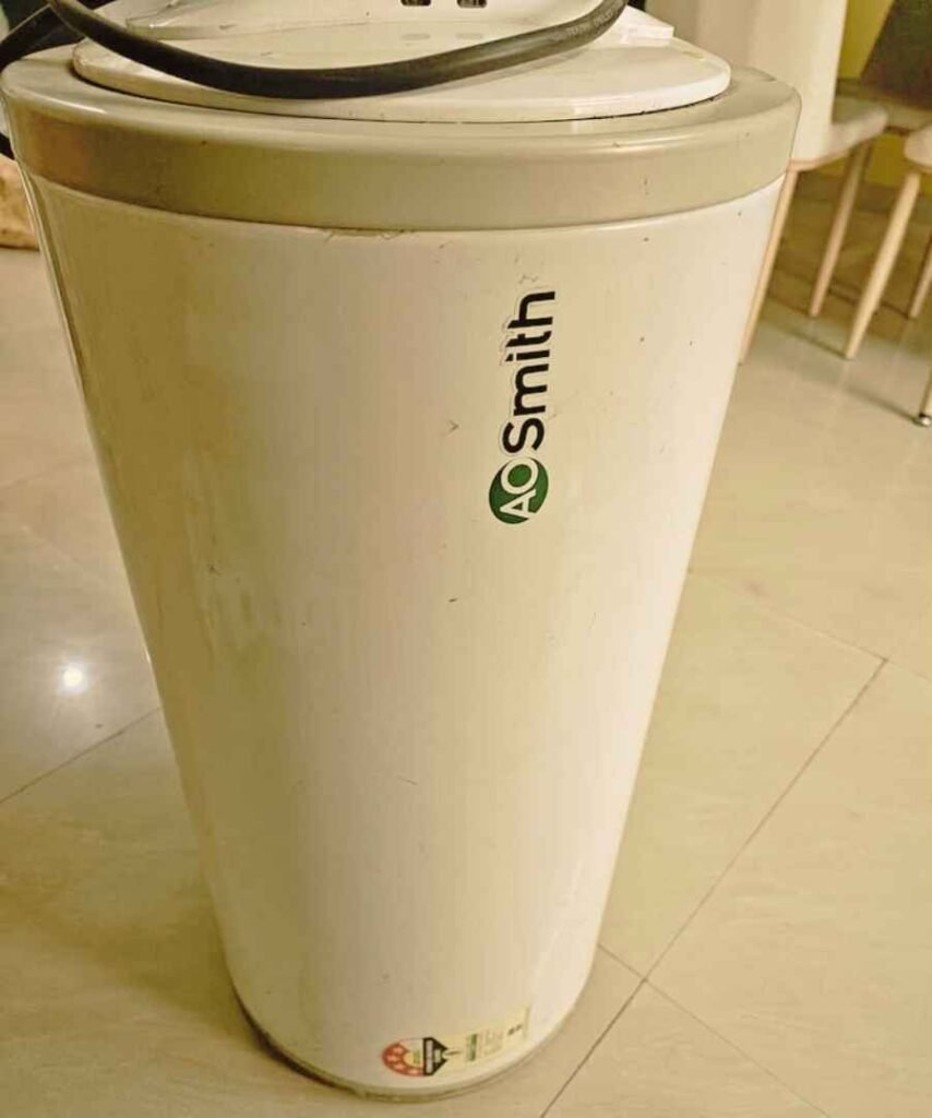 AO Smith HAS-X1-015-LHS 15L Storage Water Geyser Close View