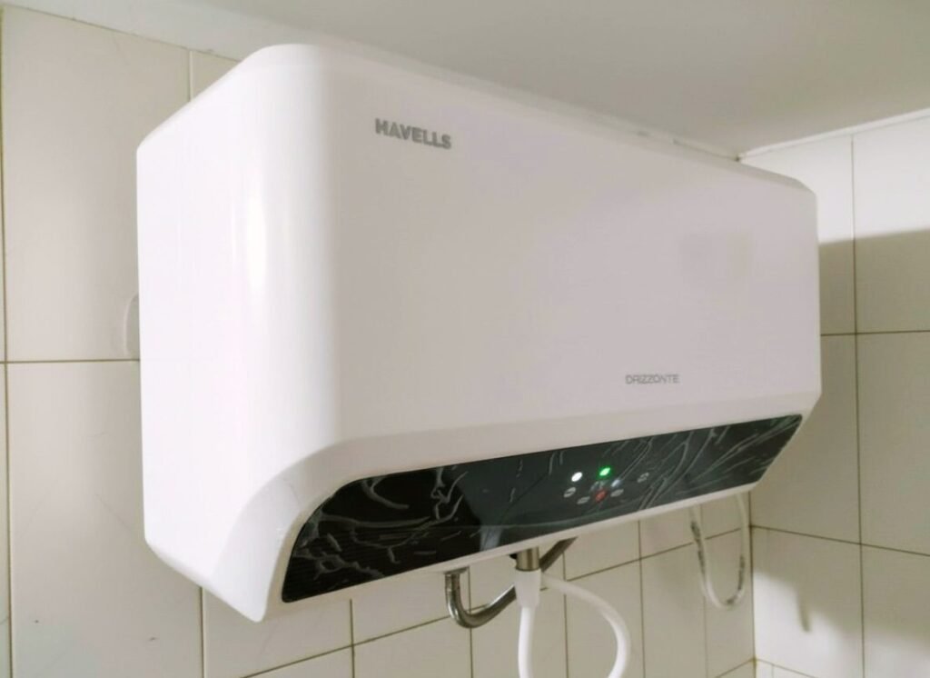 Close shot of Havells Orizzonte 15L Storage Water Heater