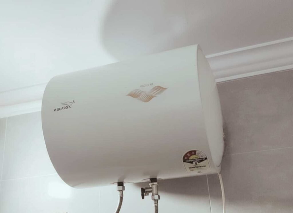 Close shot of V-Guard Victo HL 15 Litre Water Heater