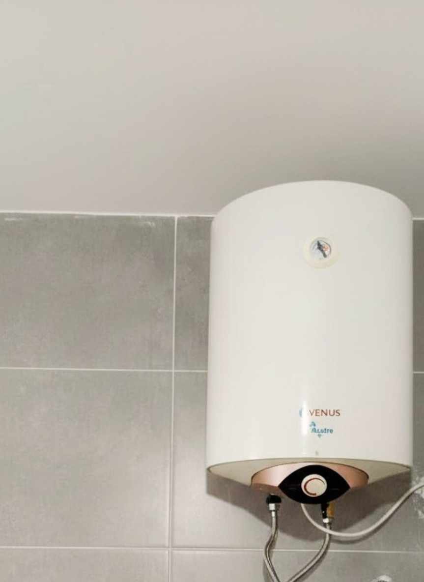 Close view of the Venus Audra 25L Storage Water Heater