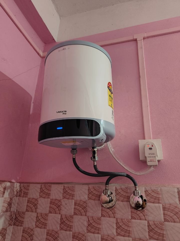 Close view of Havells Velora Pro 15L installed wall mounted in a bathroom
